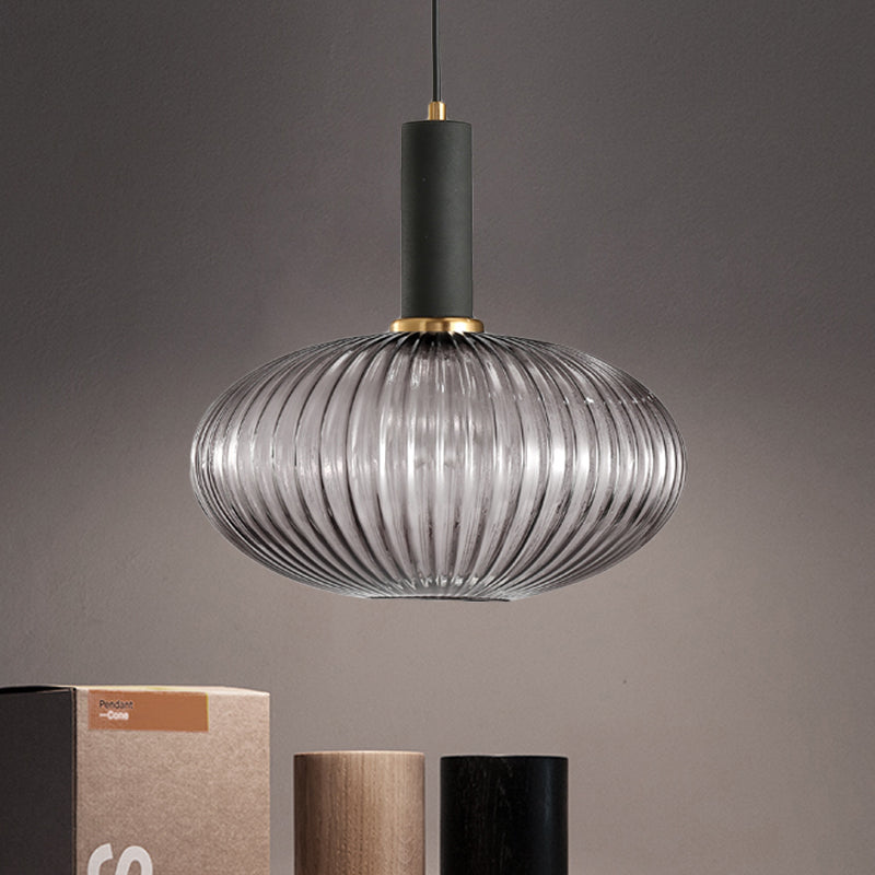 Lampa Wisząca Modernistyczna z Żebrowanym Kloszem Szklanym