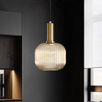Lampa Wisząca Modernistyczna z Żebrowanym Kloszem Szklanym
