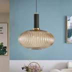 Lampa Wisząca Modernistyczna z Żebrowanym Kloszem Szklanym