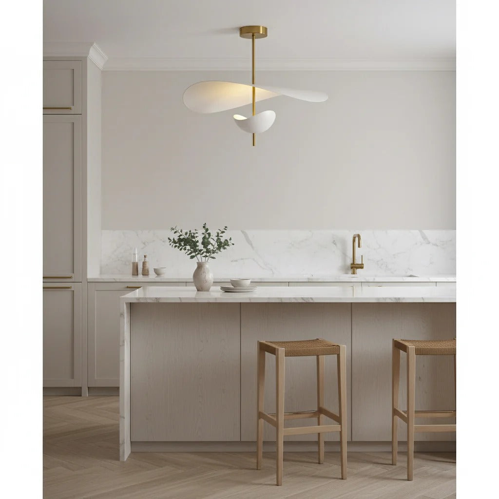 Lampa Wisząca Nowoczesna z Falującymi Kloszami na Złotym Drążku