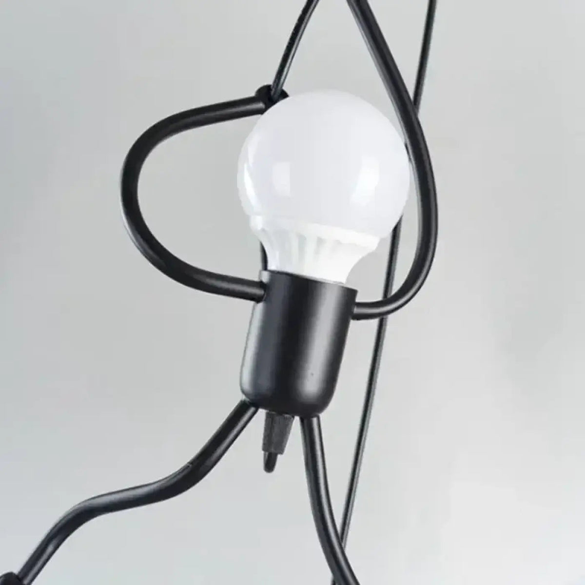 Lampa Wisząca Nowoczesna z Figurką Człowieka ze Stali ##POS:6##