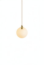 Lampa Wisząca Nowoczesna z Okrągłymi Kloszami Marmurowymi na Złotej Linie