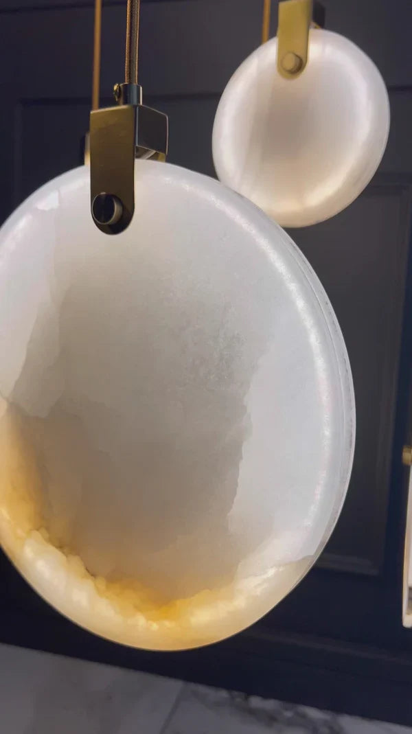 Lampa Wisząca Nowoczesna z Okrągłymi Kloszami Marmurowymi na Złotej Linie