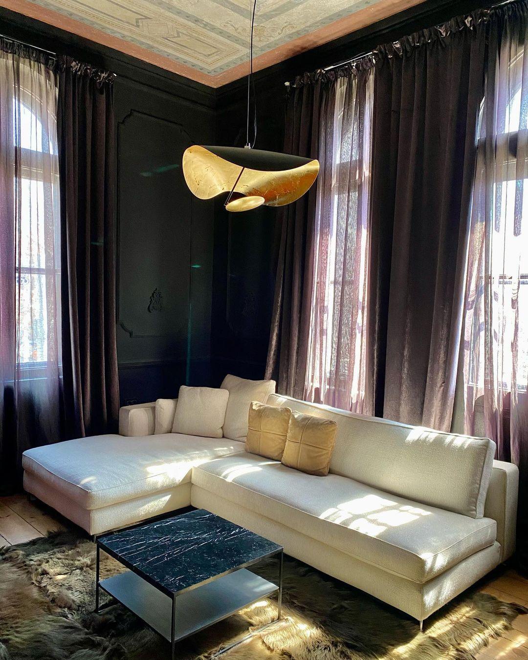 Lampa Wisząca Nowoczesna z Wygiętym Kloszem na Sufit