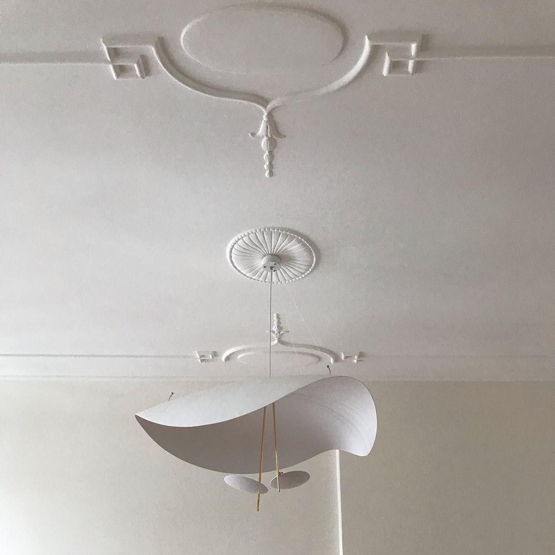 Lampa Wisząca Nowoczesna z Wygiętym Kloszem na Sufit