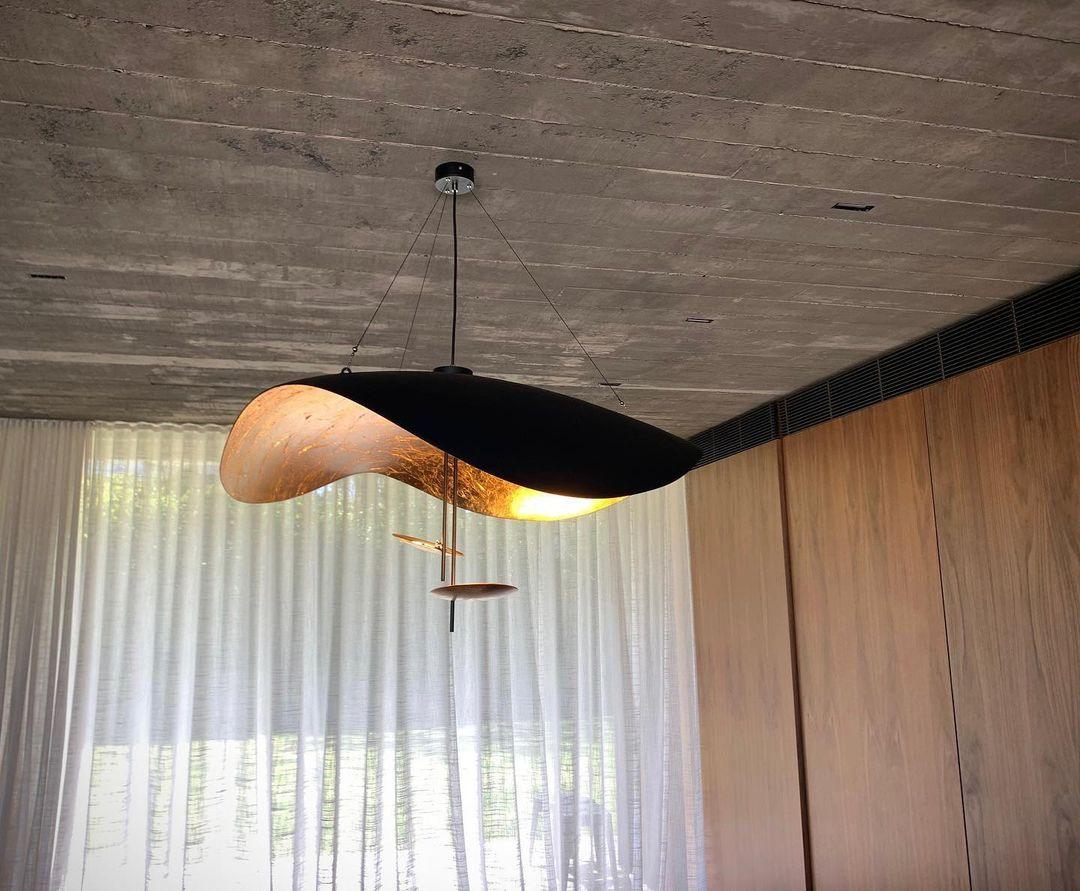 Lampa Wisząca Nowoczesna z Wygiętym Kloszem na Sufit ##POS:118##
