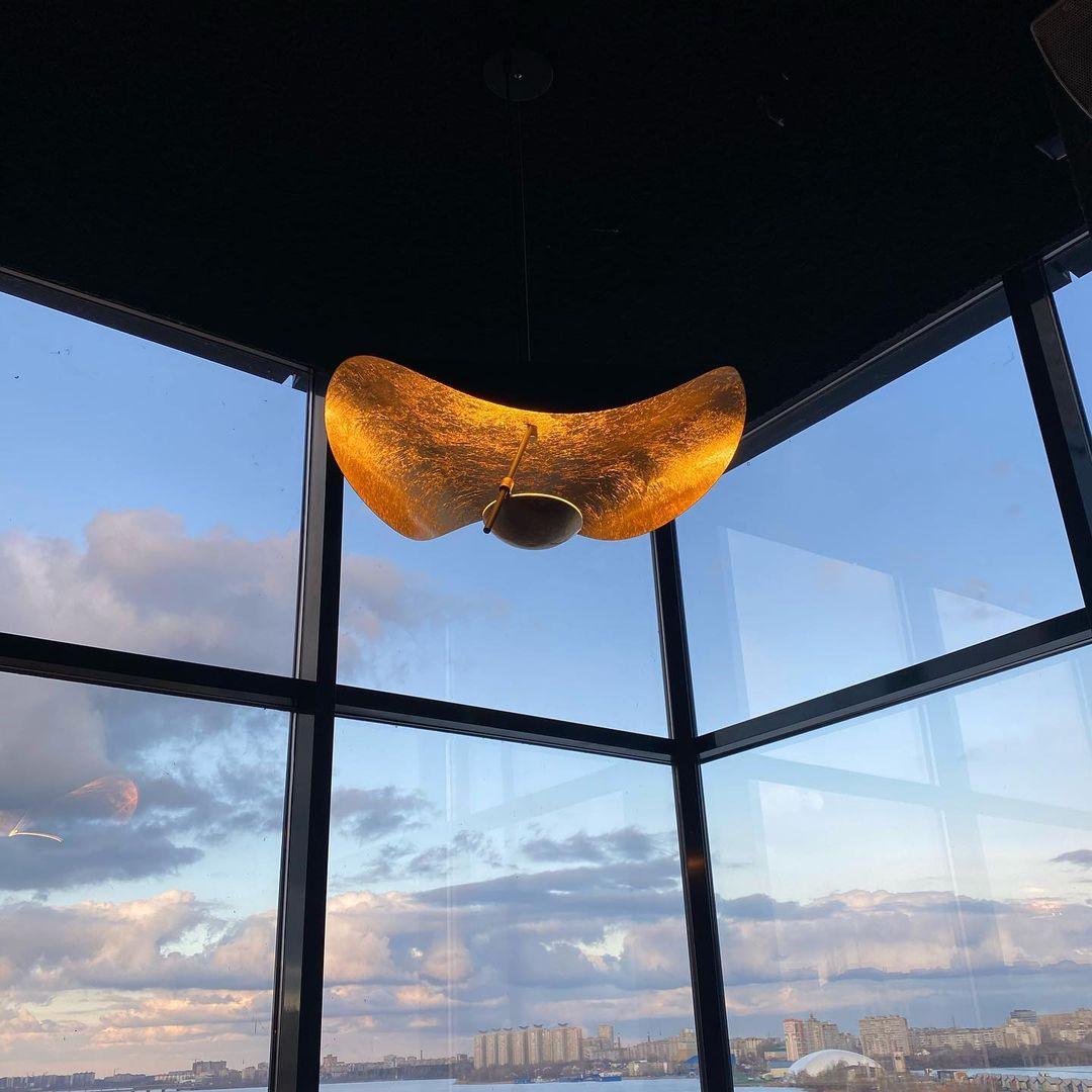Lampa Wisząca Nowoczesna z Wygiętym Kloszem na Sufit