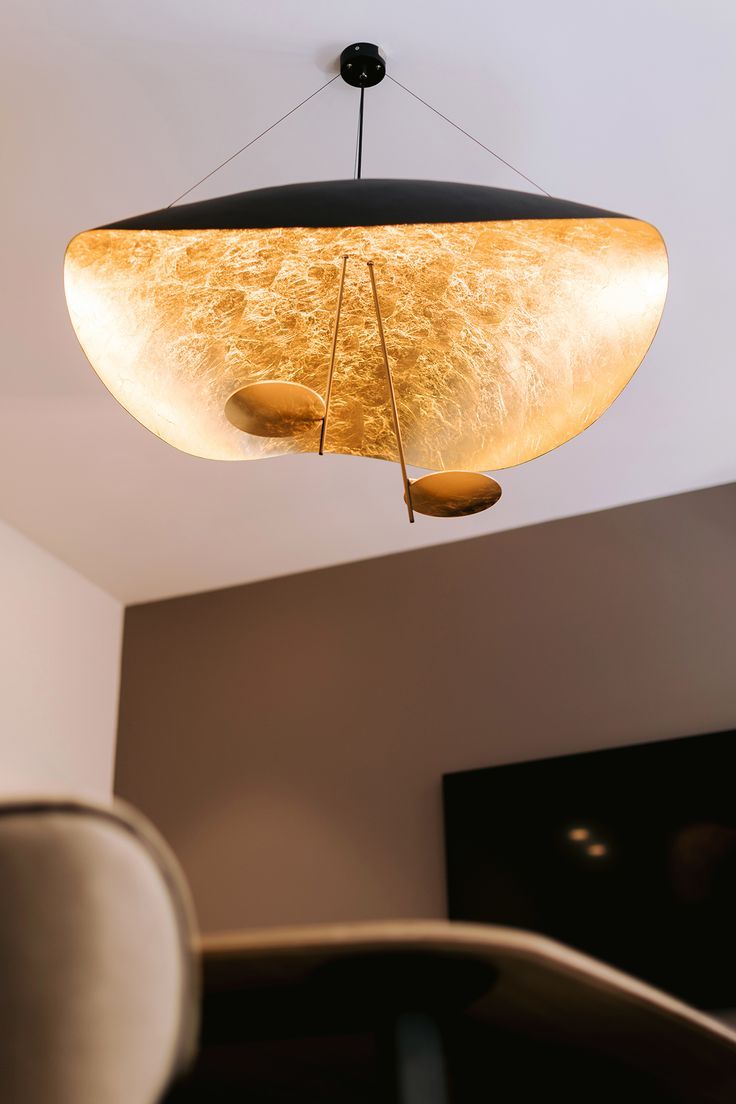 Lampa Wisząca Nowoczesna z Wygiętym Kloszem na Sufit ##POS:58##