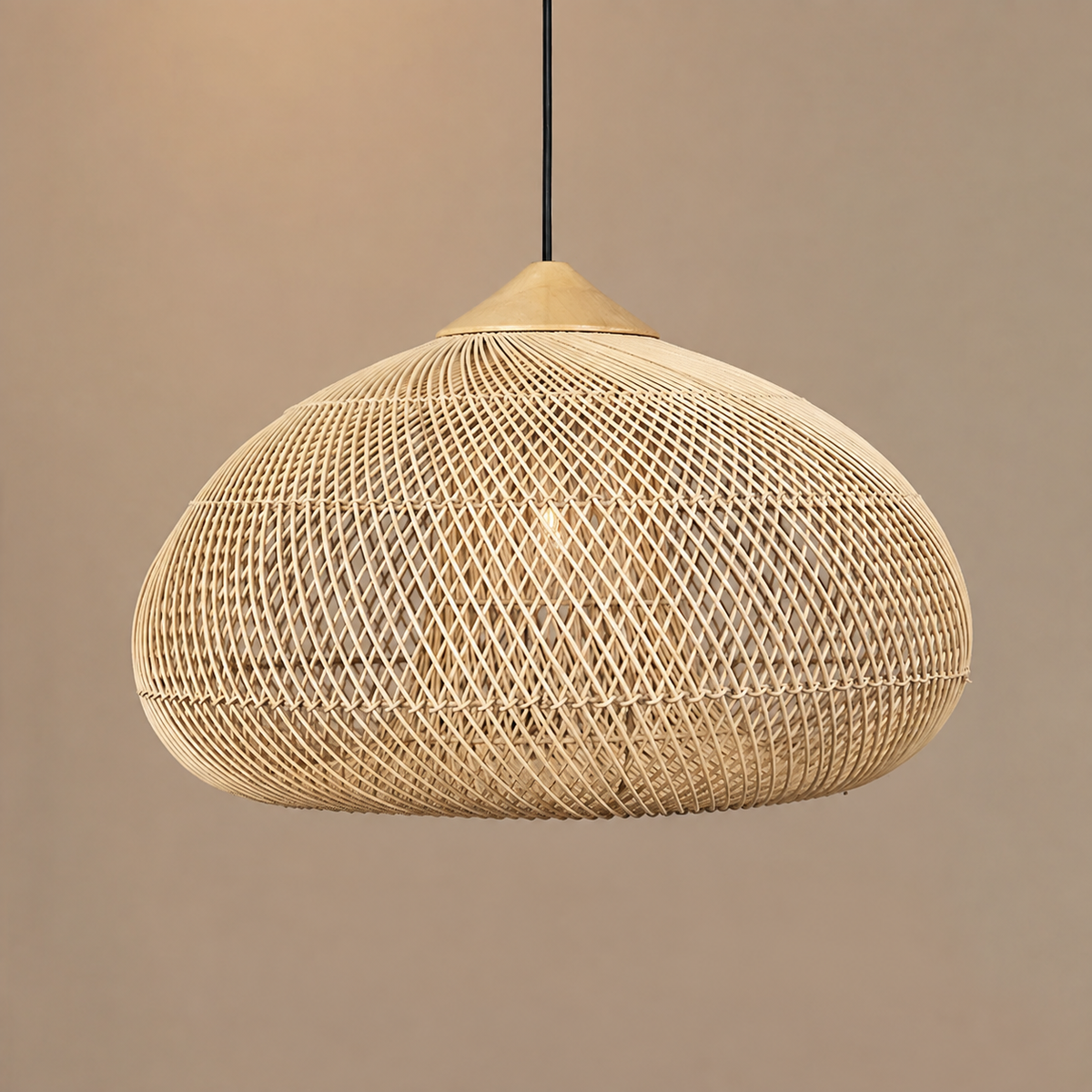 Lampa Wisząca Rattanowa Boho ze Drewnianym Detalem
