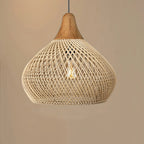 Lampa Wisząca Rattanowa Boho ze Drewnianym Detalem