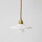 Lampa Wisząca Retro z Ceramicznym Kloszem w Kształcie Płatka