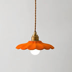 Lampa Wisząca Retro z Ceramicznym Kloszem w Kształcie Płatka
