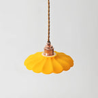 Lampa Wisząca Retro z Ceramicznym Kloszem w Kształcie Płatka