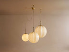 Lampa Wisząca Retro z Trzema Kulami ze Szkła i Mosiężnymi Detalami