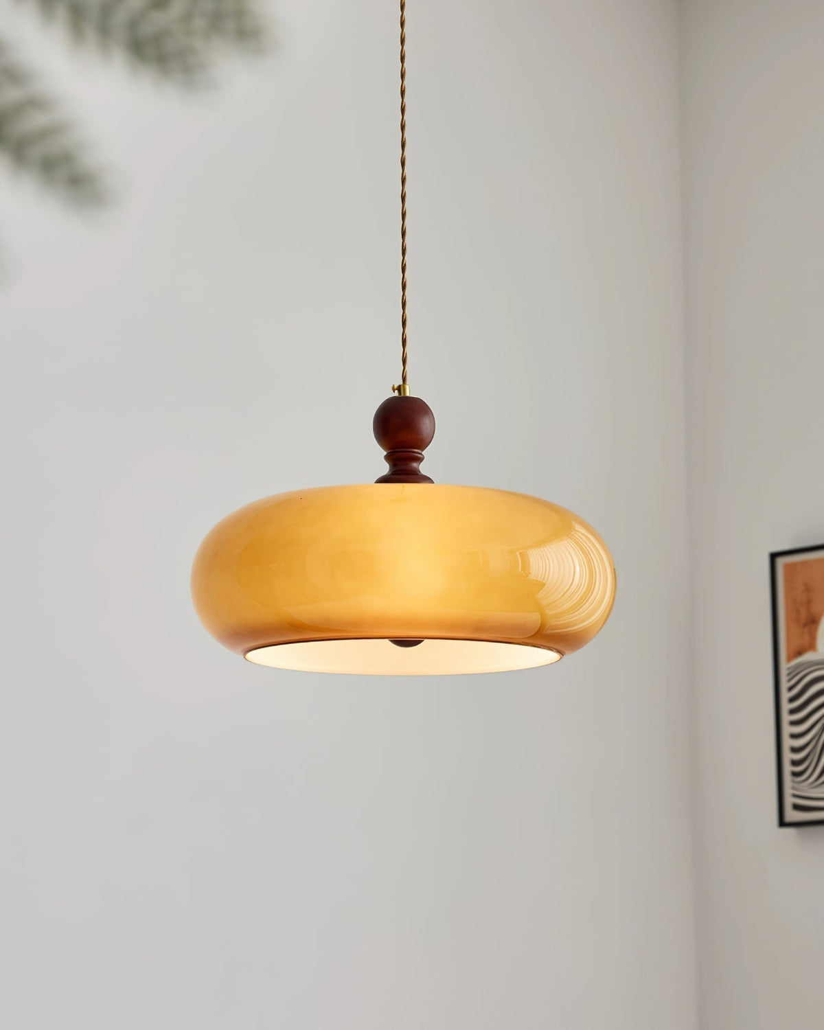 Lampa Wisząca Retro ze Szklanym Kloszem i Drewnianym Detalem