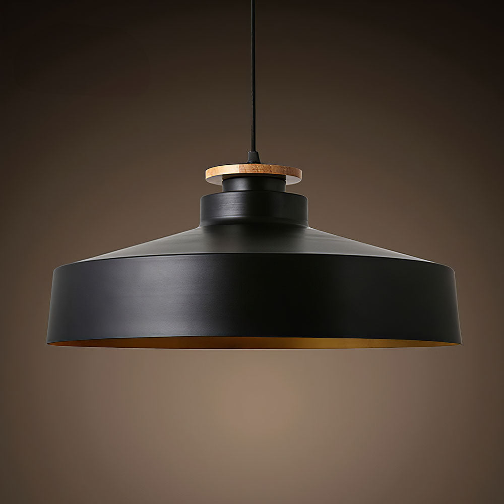 Lampa Wisząca Skandynawska z Drewnianym Detalem i Płaskim Kloszem