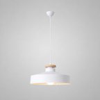 Lampa Wisząca Skandynawska z Drewnianym Detalem i Płaskim Kloszem