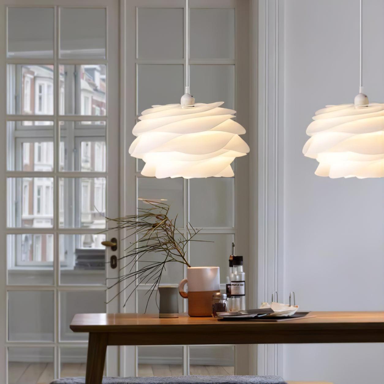 Lampa Wisząca Skandynawska z Kloszem w Kształcie Kwiatu