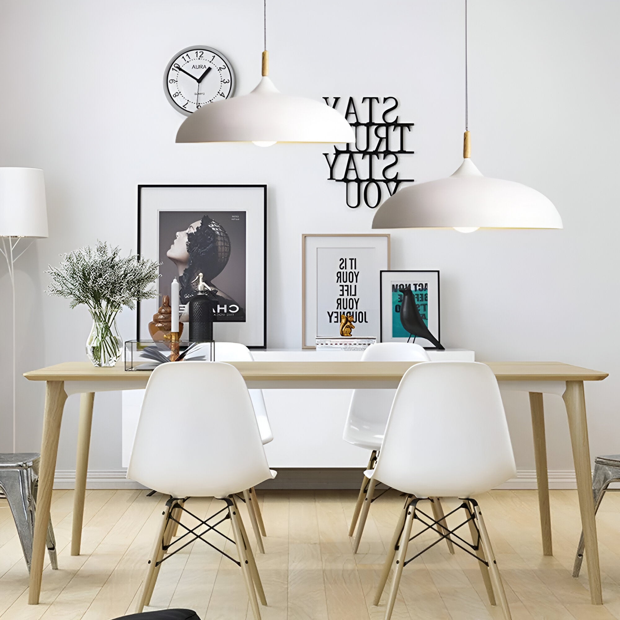Lampa Wisząca Skandynawska z Okrągłym Kloszem i Drewnianym Akcentem
