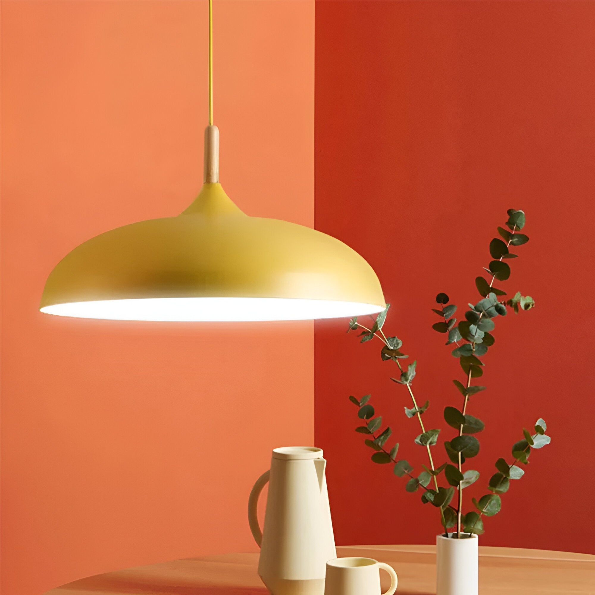 Lampa Wisząca Skandynawska z Okrągłym Kloszem i Drewnianym Akcentem