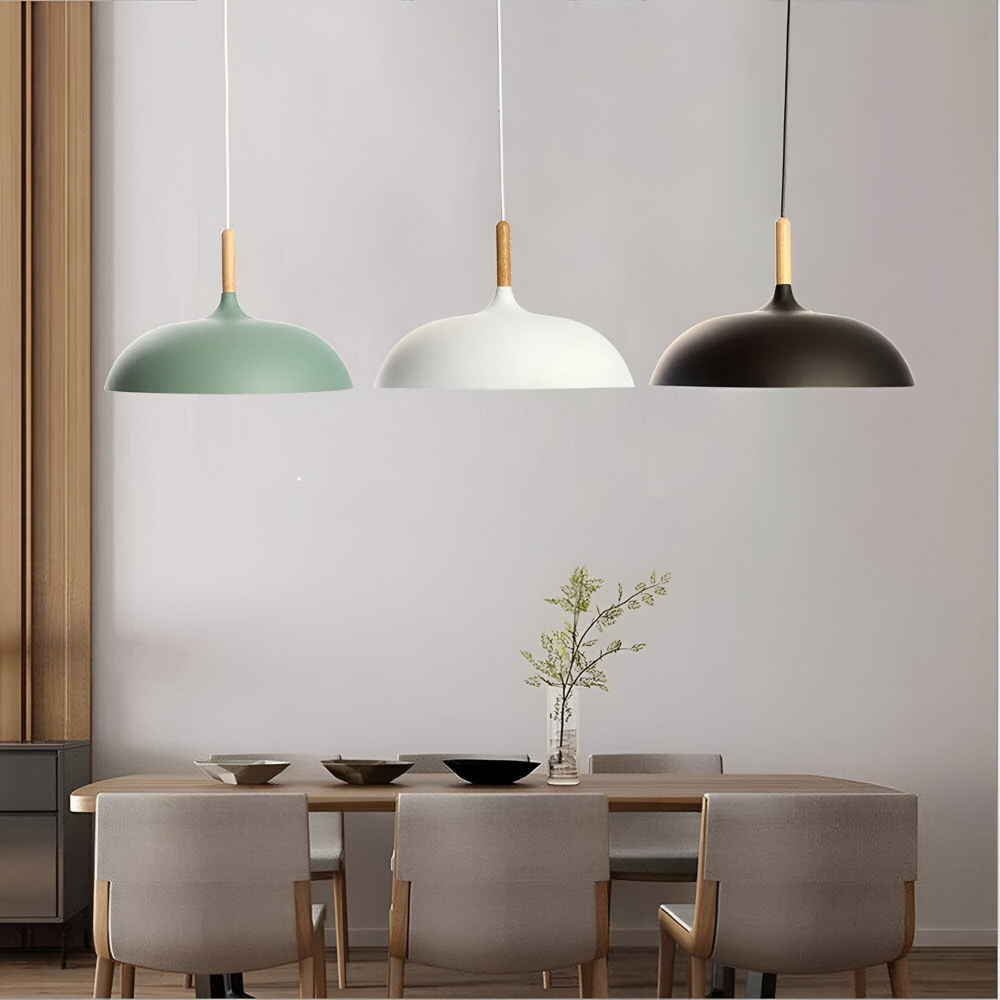 Lampa Wisząca Skandynawska z Okrągłym Kloszem i Drewnianym Akcentem