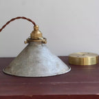Lampa Wisząca Vintage Wiejska Stożkowa Metalowa z Mosiężnym Wykończeniem