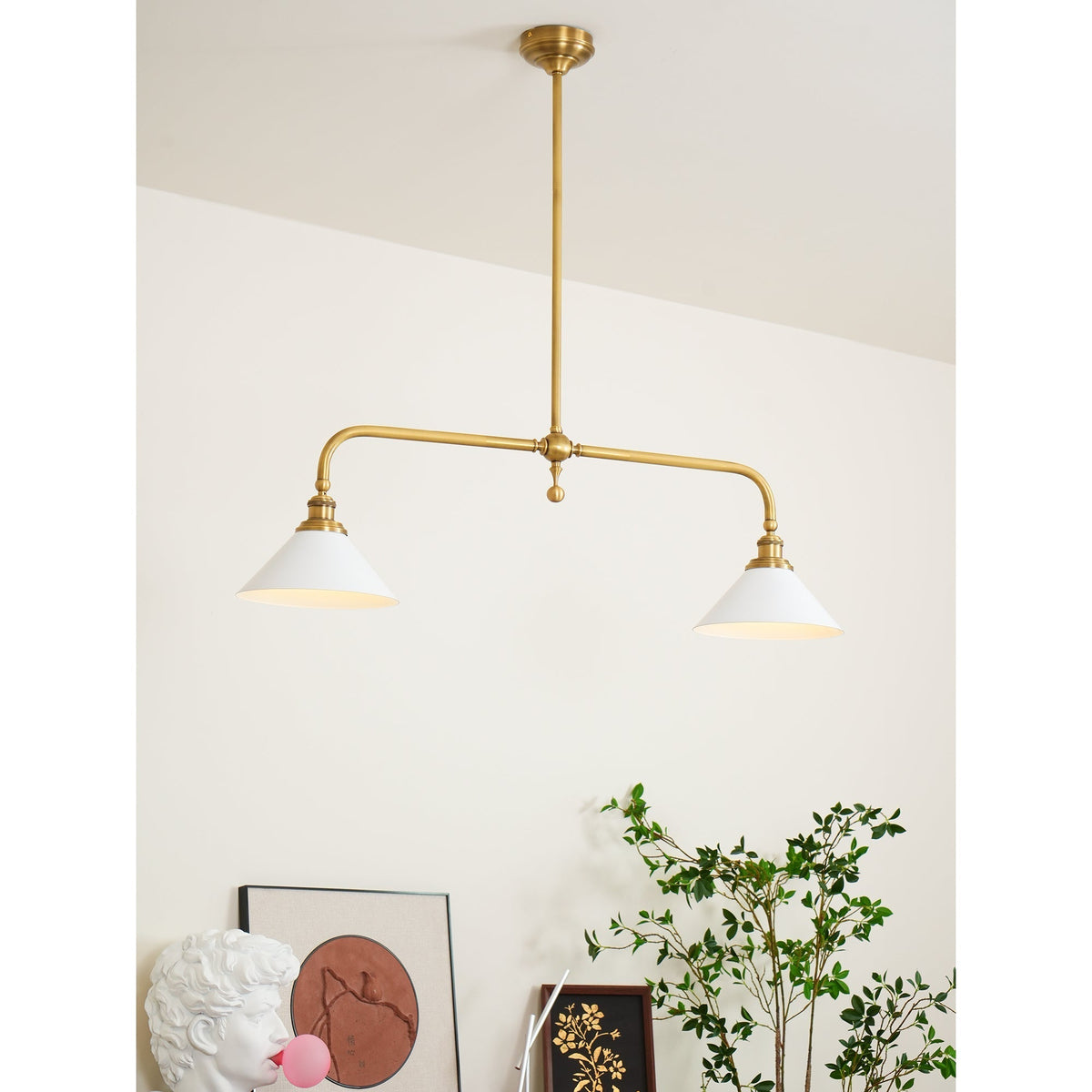 Lampa Wisząca Vintage z Dwiema Kloszami i Mosiężną Ramą