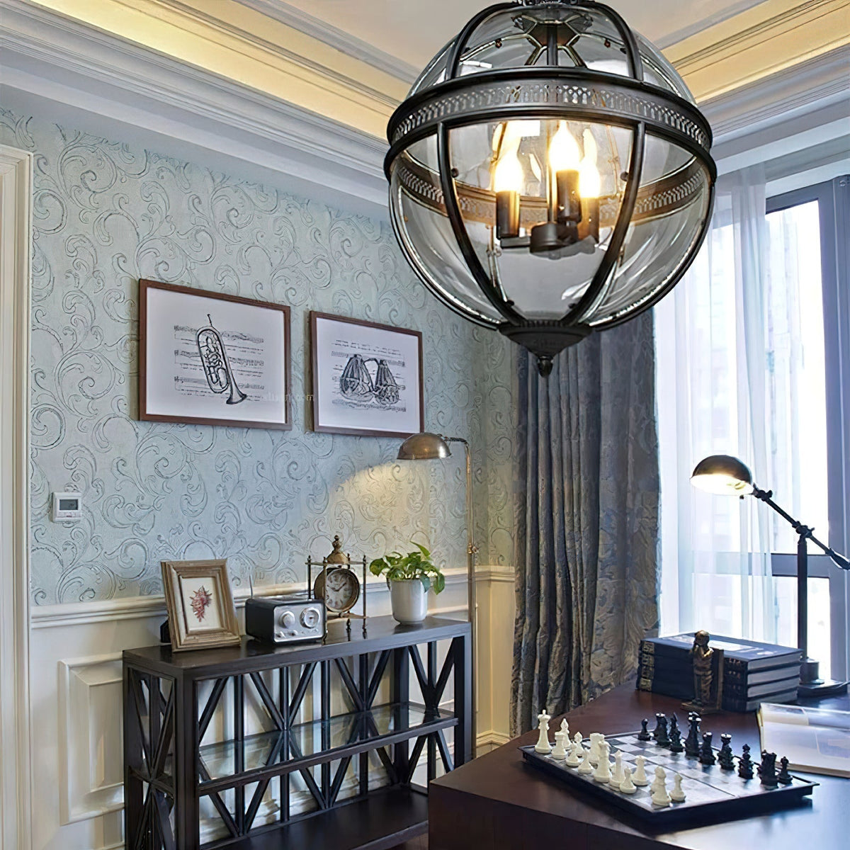 Lampa Wisząca Vintage z Okrągłym Kloszem Szklanym i Dekoracyjną Ramą