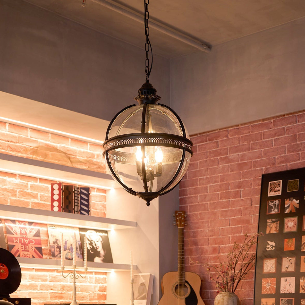 Lampa Wisząca Vintage z Okrągłym Kloszem Szklanym na Łańcuchu