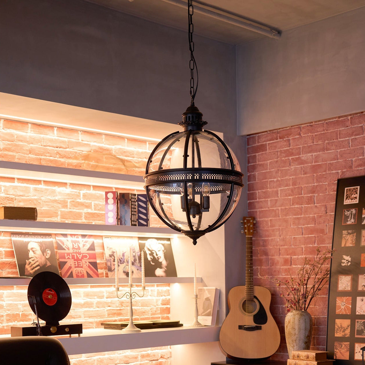 Lampa Wisząca Vintage z Okrągłym Kloszem Szklanym na Łańcuchu