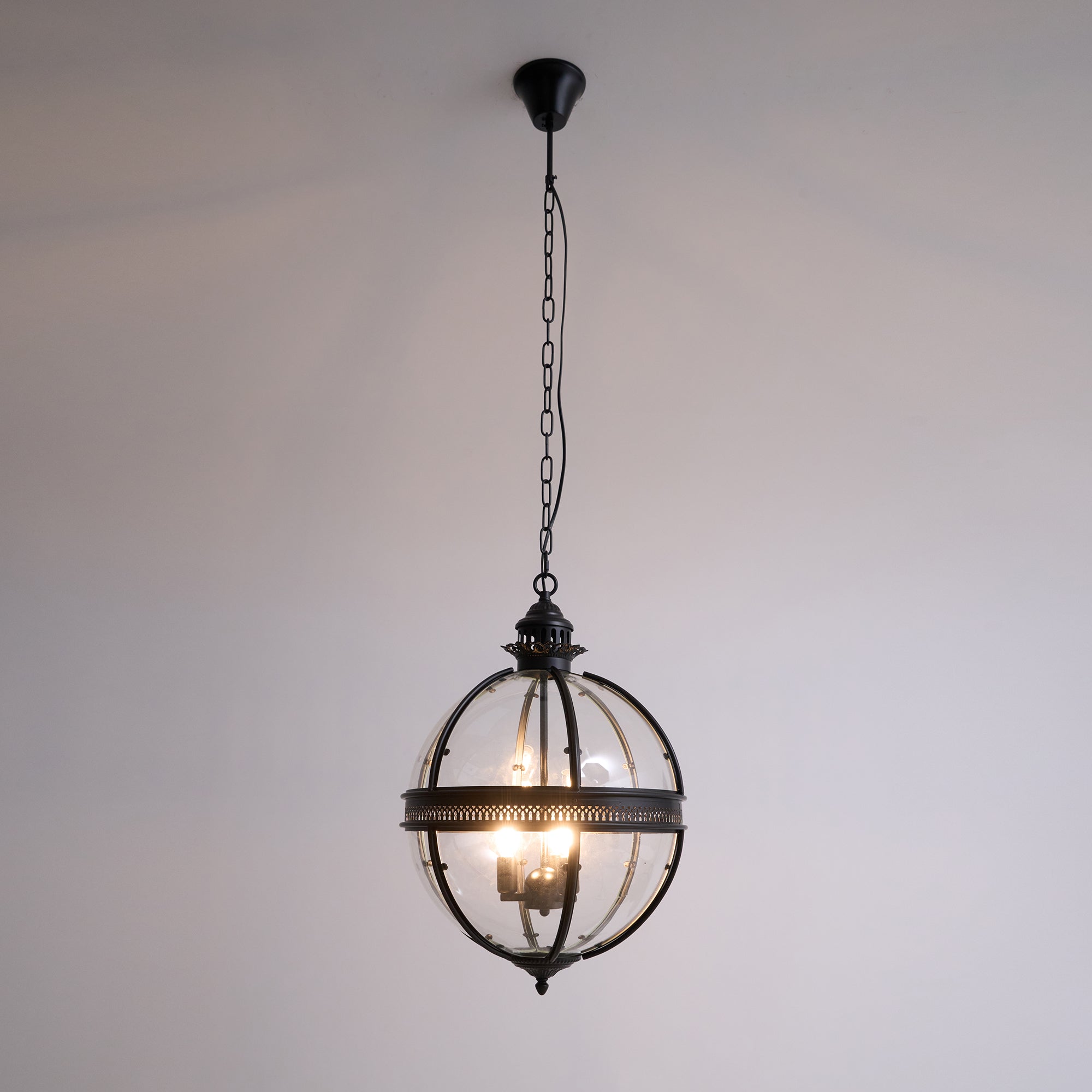 Lampa Wisząca Vintage z Okrągłym Kloszem Szklanym na Łańcuchu
