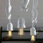 Lampa Wisząca z Figurką Wiewiórki Art Deco z Szyszką