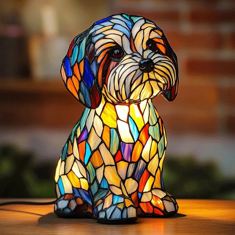Lampka Nocna Art Deco w Kształcie Psa z Witrażowym Wzorem