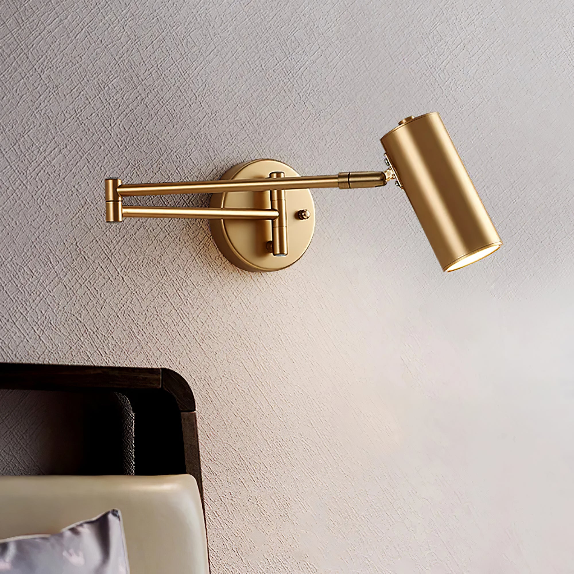 Nowoczesny Kinkiet z Regulowanym Ramieniem i Oświetleniem LED