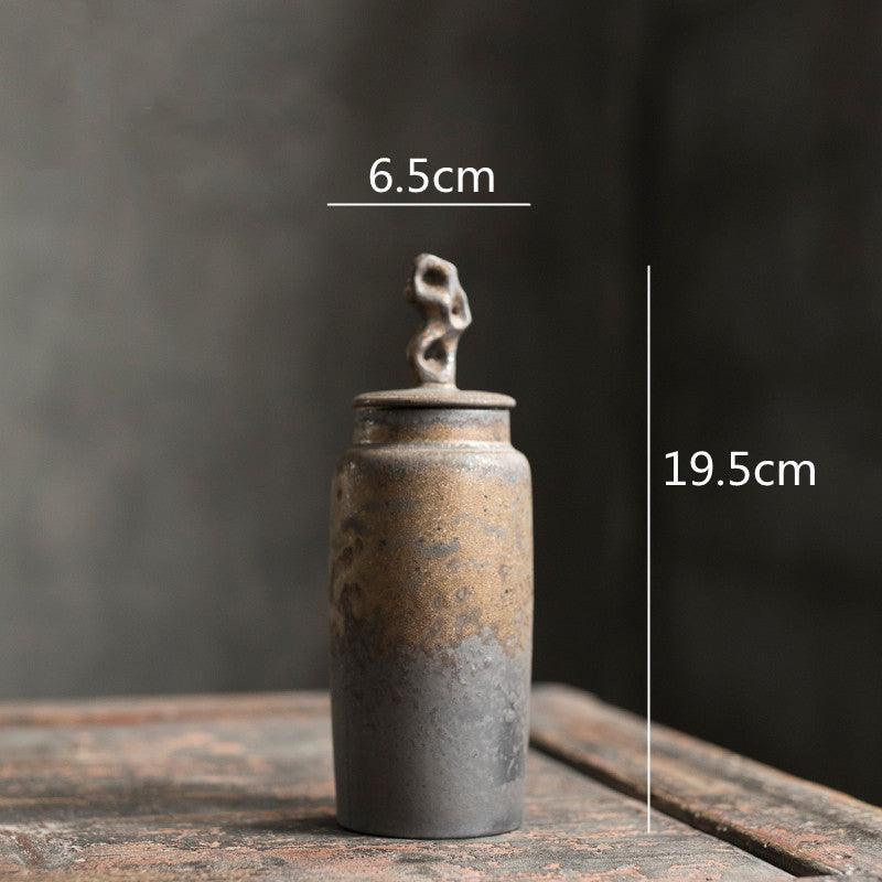 Pojemnik na Herbatę Ceramiczny z Rzeźbioną Pokrywką w Stylu Wabi-Sabi