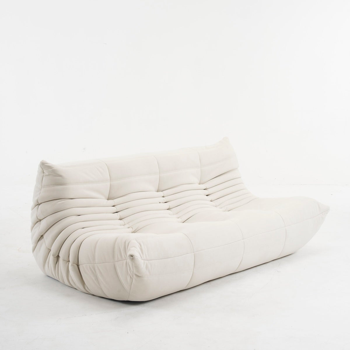 Sofa Trzyosobowa Retro z Pikowanym Oparciem bez Nóg