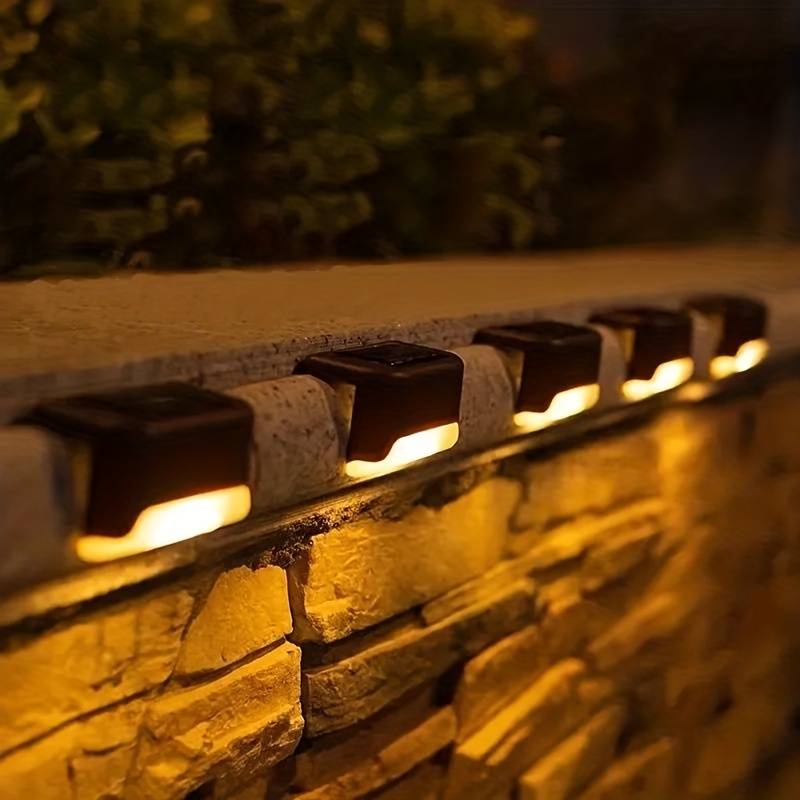 Solarna Lampa Ogrodowa LED na Balustradę i Ogrodzenie