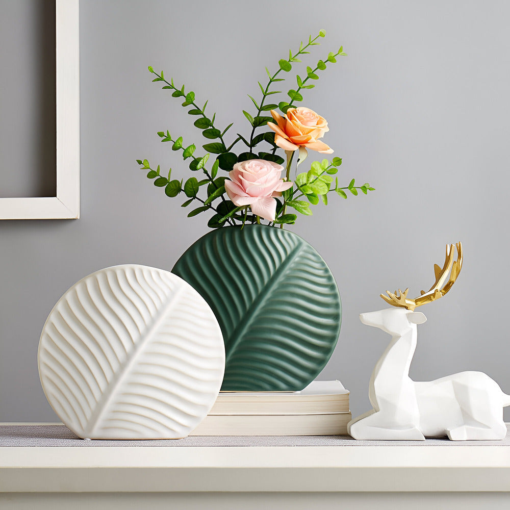 Wazon Ceramiczny Skandynawski z Motywem Liścia w Kształcie Koła